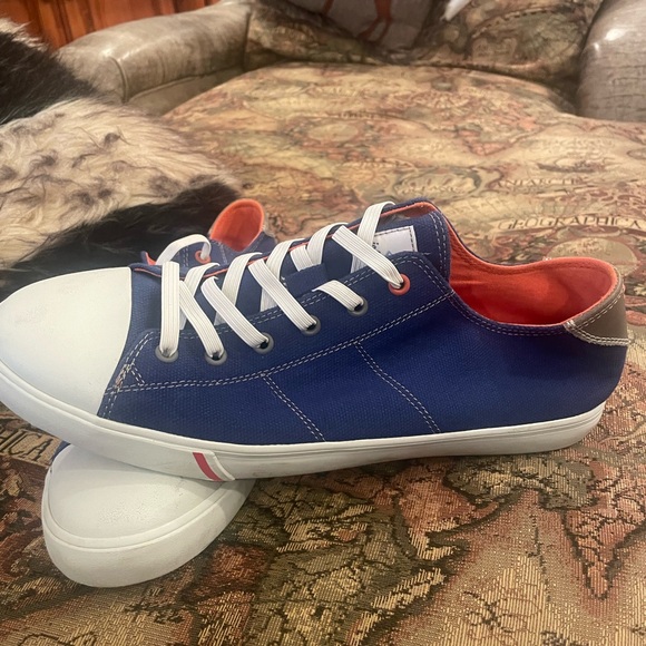 Johnny O's. Blue and White Men's Sneakers - Picture 6 of 6